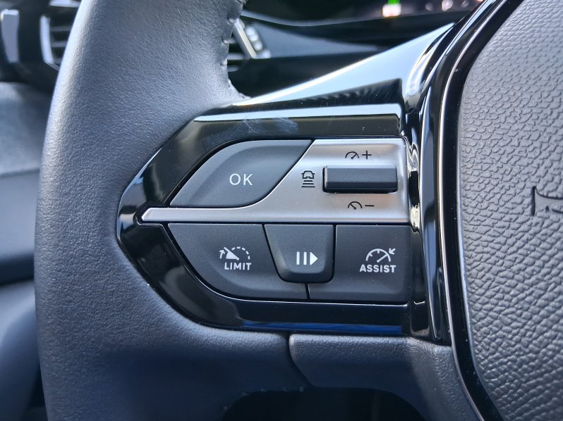 Peugeot 308 ALLURE 1.2 PureTech 96 kW full