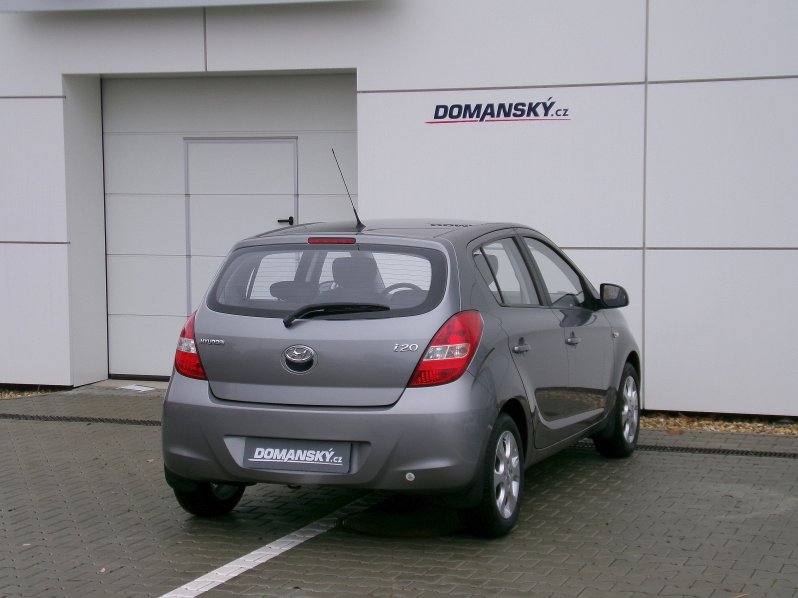 Hyundai i20 INCLUSIVE+ 1,2i 57kW 1.MAJITEL full