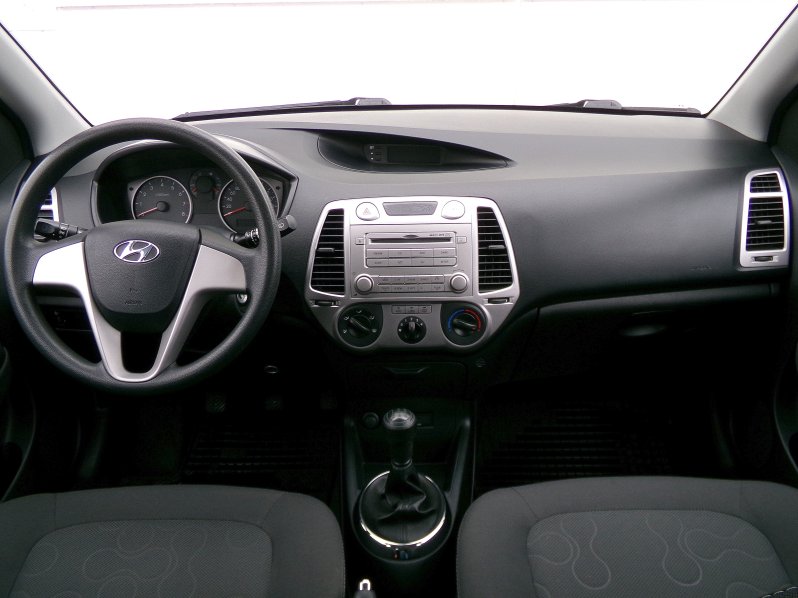 Hyundai i20 INCLUSIVE+ 1,2i 57kW 1.MAJITEL full