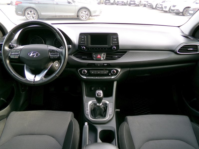 Hyundai i30 TRIKOLOR 1,0 T-GDi 88kW MAN6 full