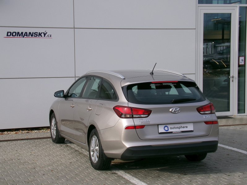 Hyundai i30 TRIKOLOR 1,0 T-GDi 88kW MAN6 full