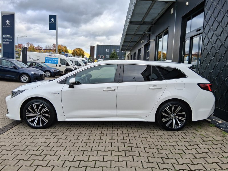 Toyota Corolla COM. TECH STYLE 1.8 Hyb. 90 kW full