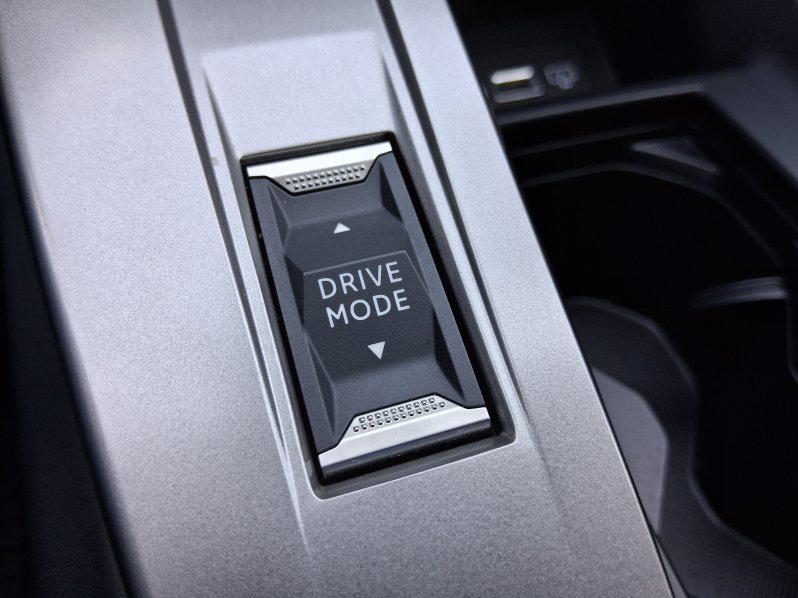 Peugeot 308 ALLURE 1.2 PureTech 96 kW full