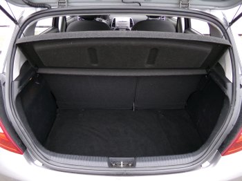 Hyundai i20 INCLUSIVE+ 1,2i 57kW 1.MAJITEL full