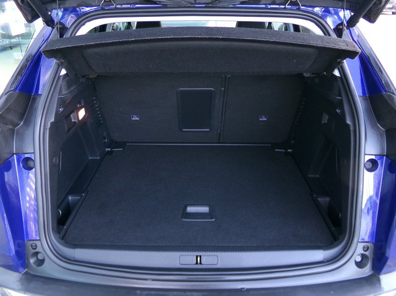 Peugeot 3008 ALLURE+ 2.0 BlueHDi 110kW full