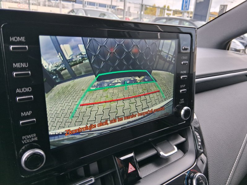 Toyota Corolla COM. TECH STYLE 1.8 Hyb. 90 kW full