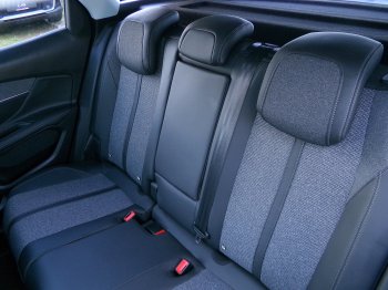 Peugeot 3008 ALLURE+ 2.0 BlueHDi 110kW full