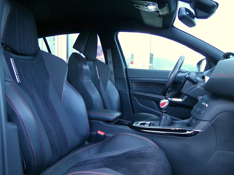 Peugeot 308 GTi 1.6 TURBO 270k MAN6 full