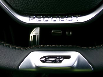 Peugeot 3008 GT 1,6 PT PHEV 165 kW EAT8 full