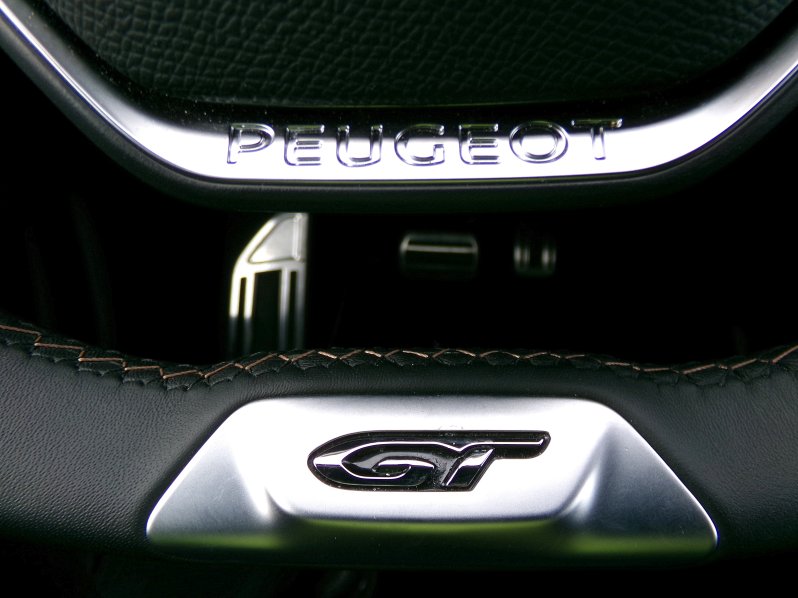 Peugeot 3008 GT 1,6 PT PHEV 165 kW EAT8 full