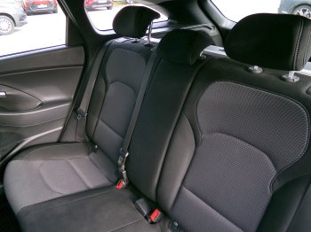 Hyundai i30 TRIKOLOR 1,0 T-GDi 88kW MAN6 full