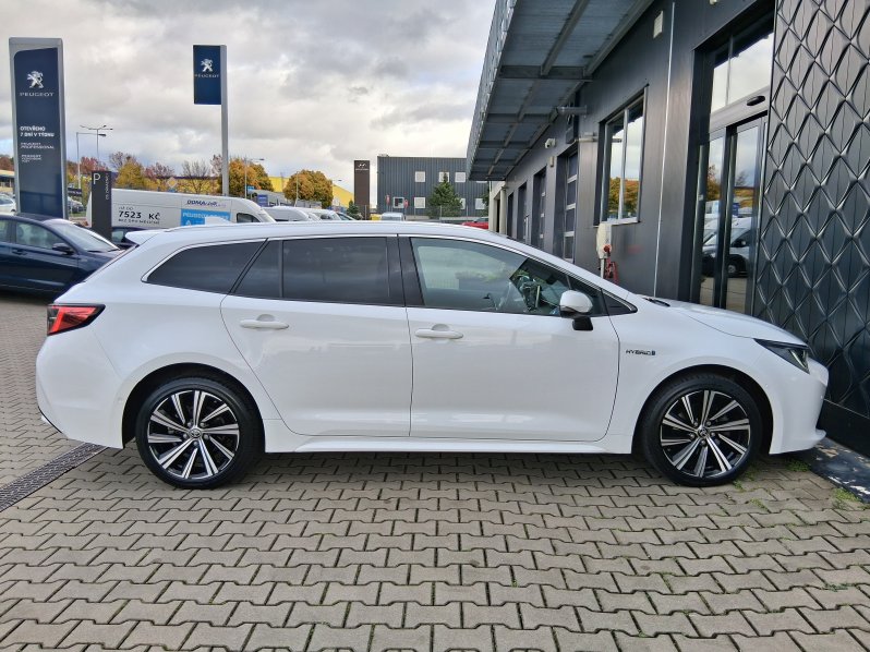 Toyota Corolla COM. TECH STYLE 1.8 Hyb. 90 kW full