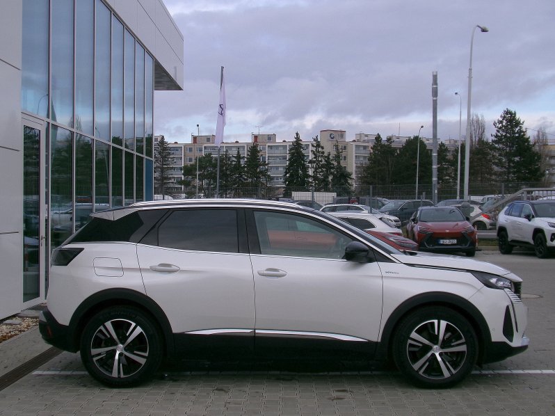 Peugeot 3008 GT 1,6 PT PHEV 165 kW EAT8 full