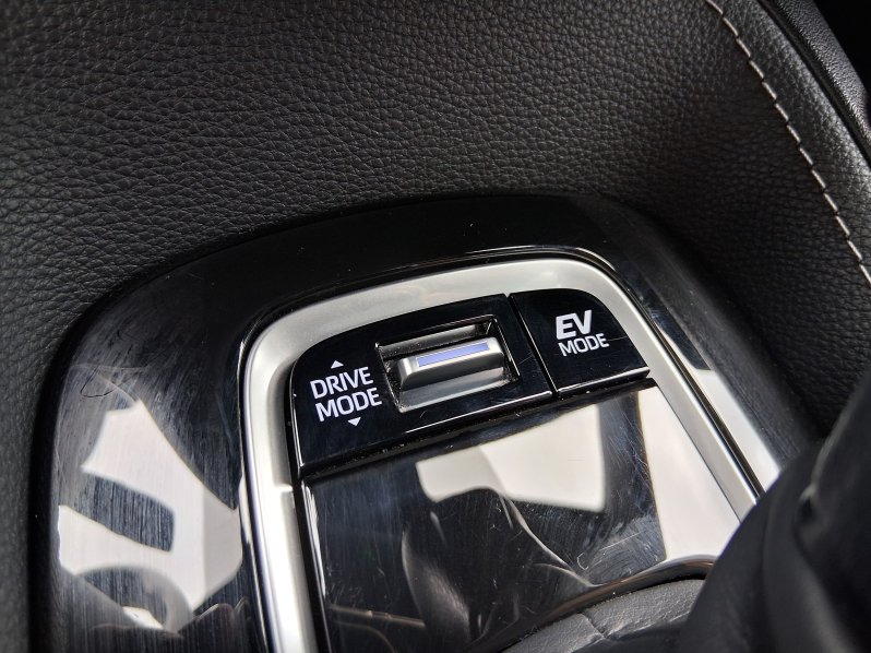 Toyota Corolla COM. TECH STYLE 1.8 Hyb. 90 kW full