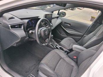 Toyota Corolla COM. TECH STYLE 1.8 Hyb. 90 kW full
