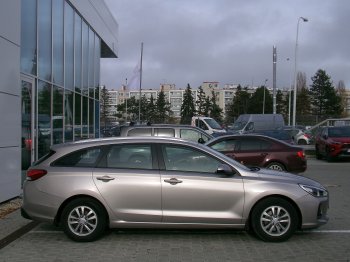Hyundai i30 TRIKOLOR 1,0 T-GDi 88kW MAN6 full