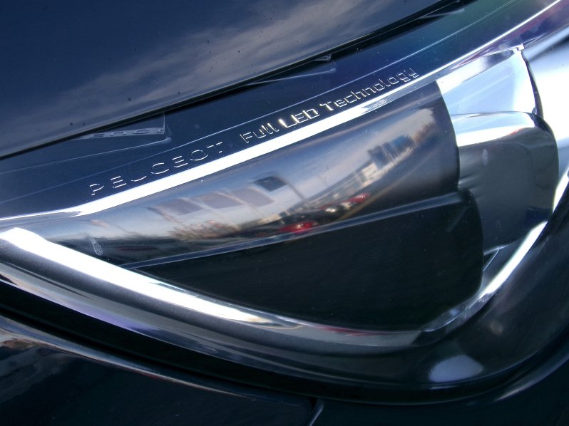 Peugeot 308 GTi 1.6 TURBO 270k MAN6 full