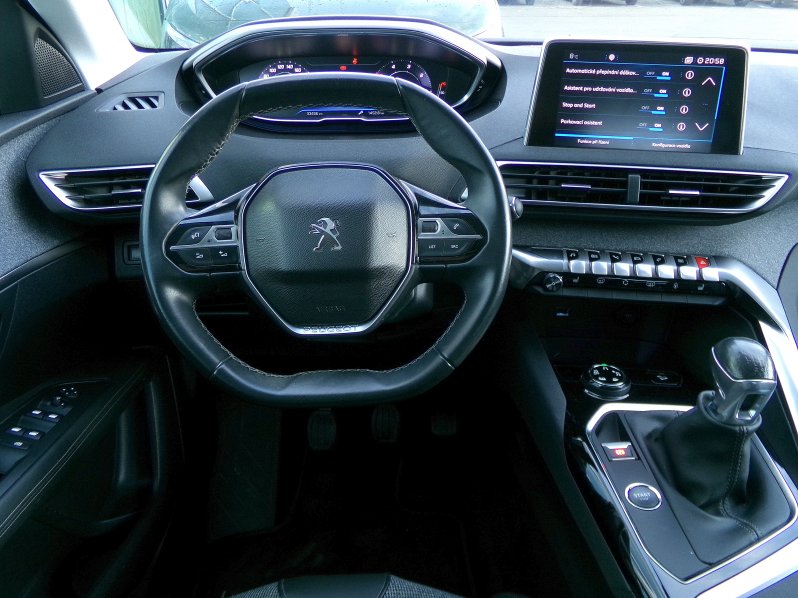 Peugeot 3008 ALLURE+ 2.0 BlueHDi 110kW full