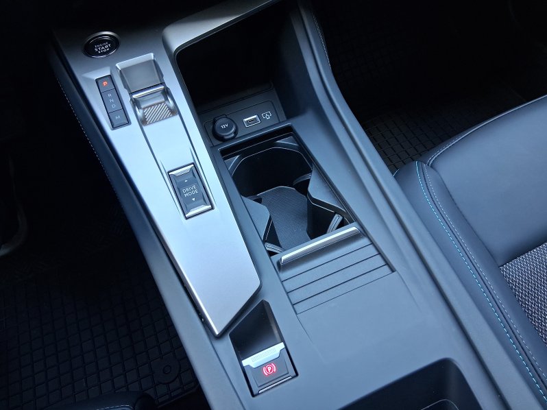 Peugeot 308 ALLURE 1.2 PureTech 96 kW full