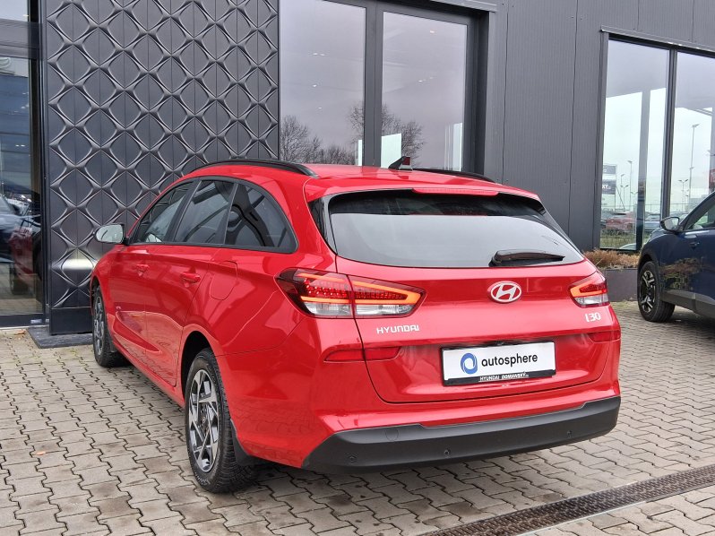Hyundai i30 FAMILY 1.5 T-GDi MHEV 103 kW full