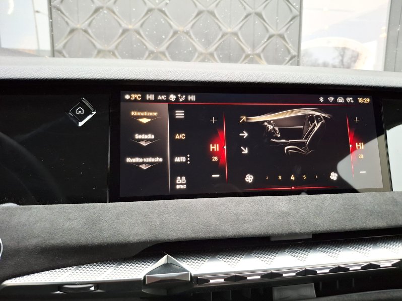 DS Automobiles DS4 EDITION FRANCE 1,5 BlueHDi 130 full