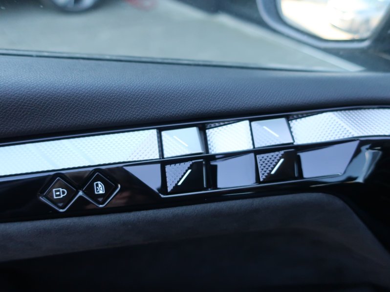 DS Automobiles DS4 EDITION FRANCE 1,5 BlueHDi 130 full