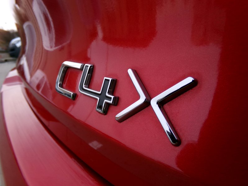 Citroën C4 X SHINE 1.2 PureTech 96kW AT8 full