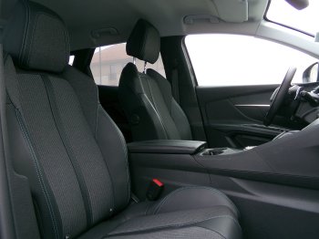 Peugeot 3008 ALLURE PACK 1,5 BlueHDi 96kW full