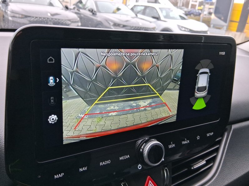 Hyundai i30 FAMILY 1.5 T-GDi MHEV 103 kW full