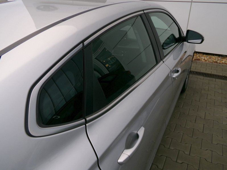 Hyundai i30 FB STYLE+ NAV 1,4 T-GDI 103kW full