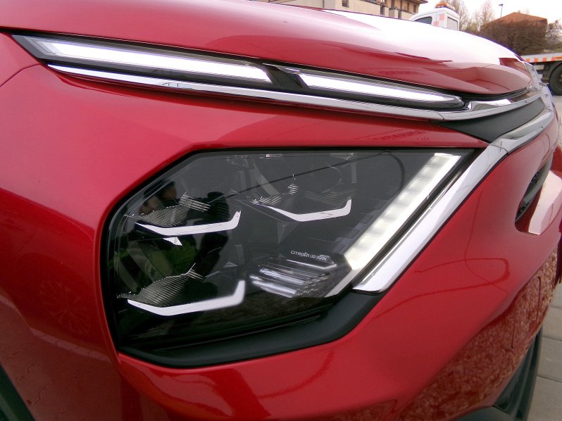 Citroën C4 X SHINE 1.2 PureTech 96kW AT8 full