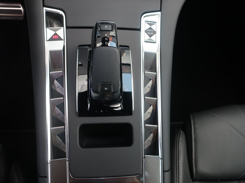 DS Automobiles DS7 7 RIVOLI 1.5 BlueHDi 130k EAT8 full