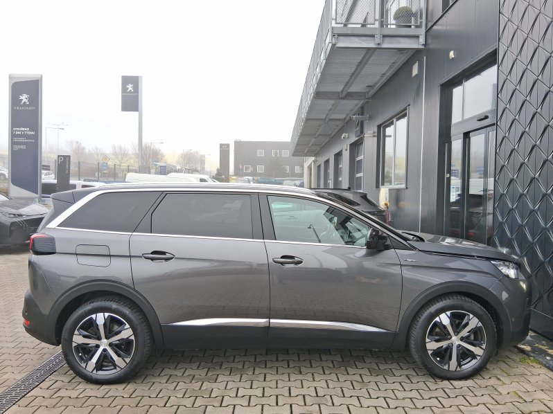 Peugeot 5008 GT LINE 1.6 PureTech 133 kW full