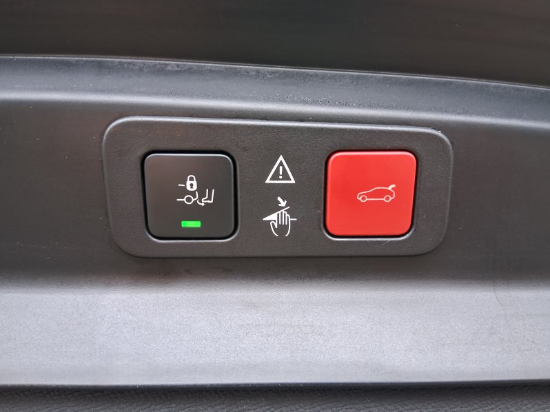 Peugeot 5008 GT LINE 1.6 PureTech 133 kW full