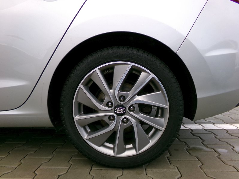 Hyundai i30 FB STYLE+ NAV 1,4 T-GDI 103kW full