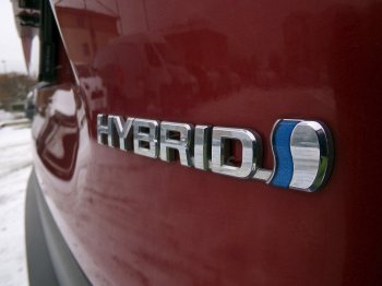 Toyota RAV4 EXECUTIVE 2,5 HEV 4×4 163kW AT full