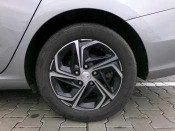 Hyundai i30 WG SMART 1,5 TGDi MHEV 117kW full