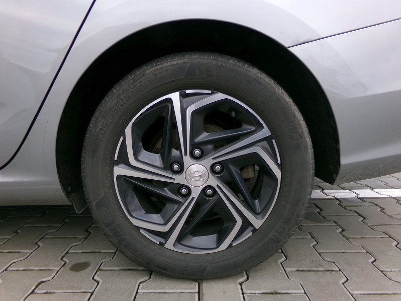 Hyundai i30 WG SMART 1,5 TGDi MHEV 117kW full