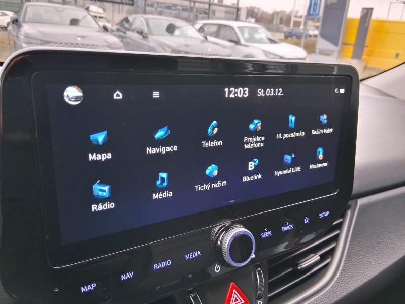 Hyundai i30 FAMILY 1.5 T-GDi MHEV 103 kW full