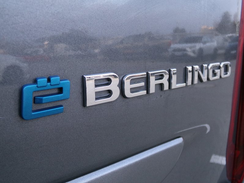 Citroën ë-Berlingo SHINE ELEKTROMOTOR 100kW AT full