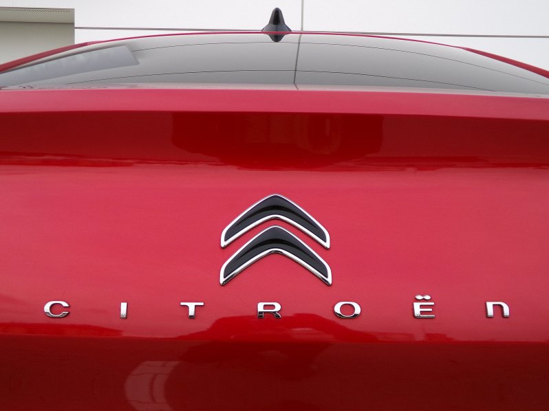 Citroën C4 X SHINE 1.2 PureTech 96kW AT8 full