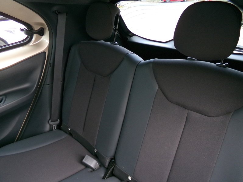 Toyota Aygo EXECUTIVE SMART 1,0 VVT-i AT full