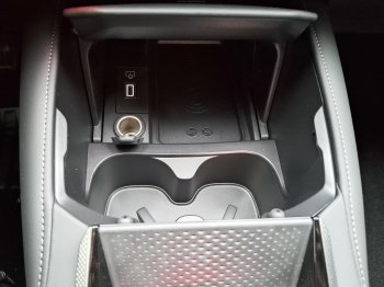 DS Automobiles DS4 EDITION FRANCE 1,5 BlueHDi 130 full