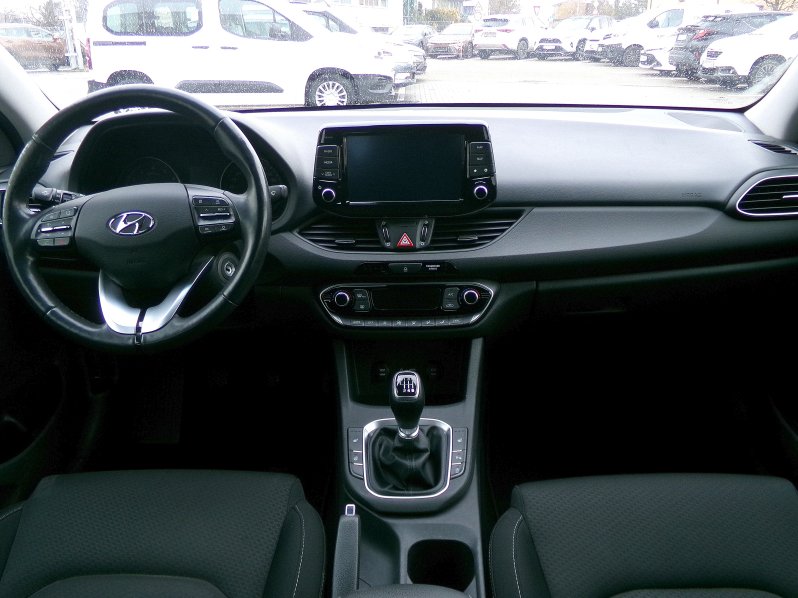 Hyundai i30 FB STYLE+ NAV 1,4 T-GDI 103kW full