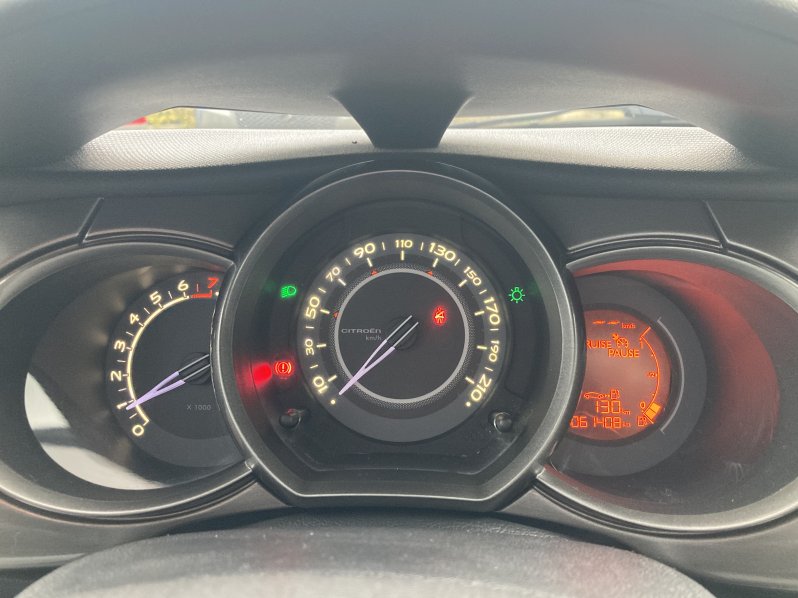 Citroën C3 EXCLUSIVE 1.4 VTi 70 kW full