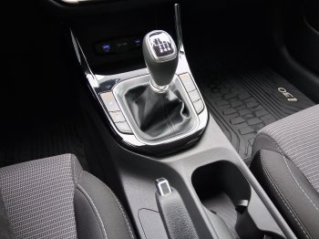 Hyundai i30 FAMILY 1.5 T-GDi MHEV 103 kW full