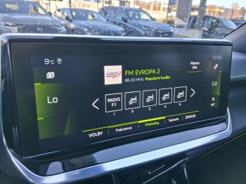 Peugeot 2008 GT 1.2 PureTech 114 kW full