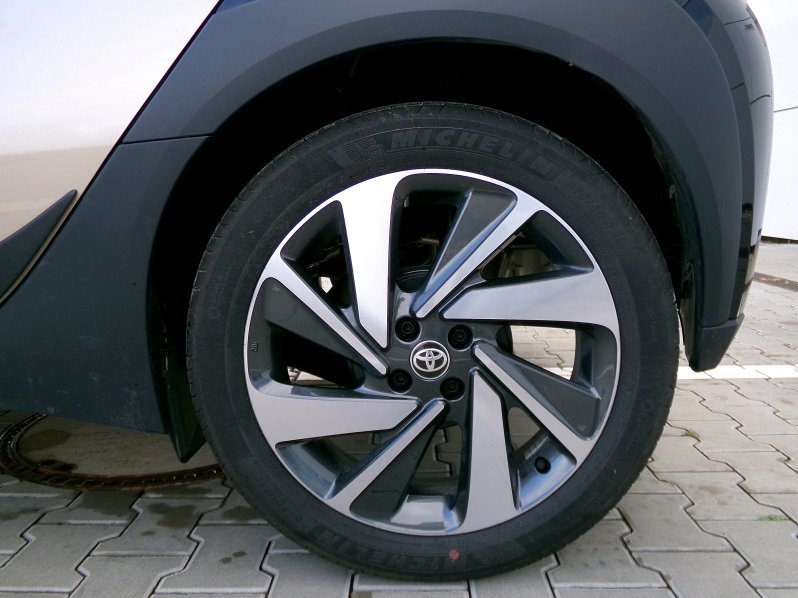 Toyota Aygo EXECUTIVE SMART 1,0 VVT-i AT full