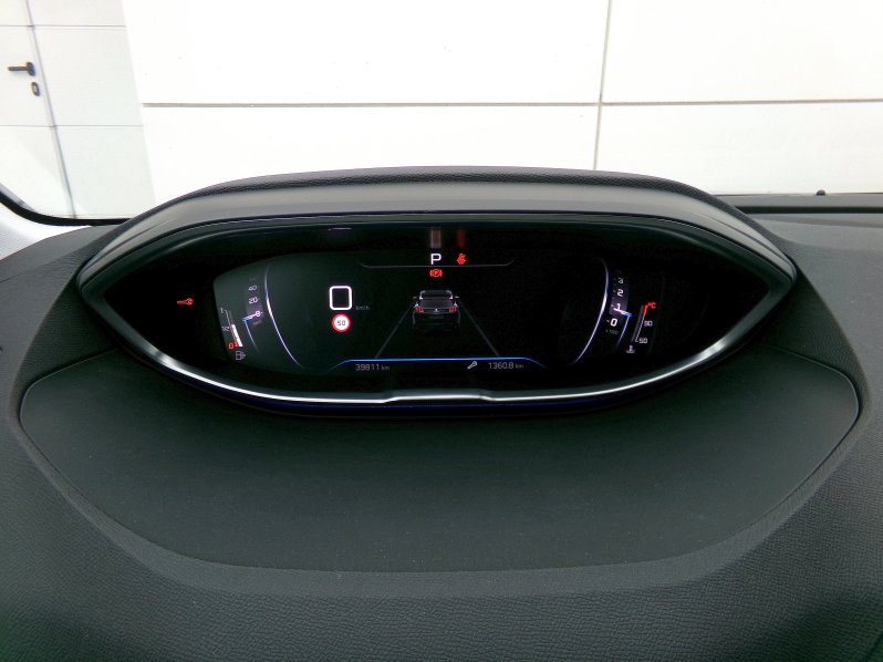 Peugeot 3008 ALLURE PACK 1,5 BlueHDi 96kW full