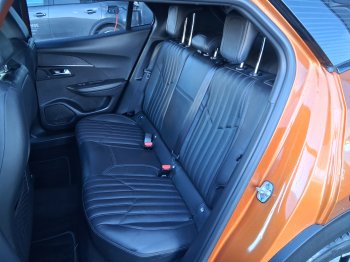 Peugeot 2008 GT 1.2 PureTech 114 kW full